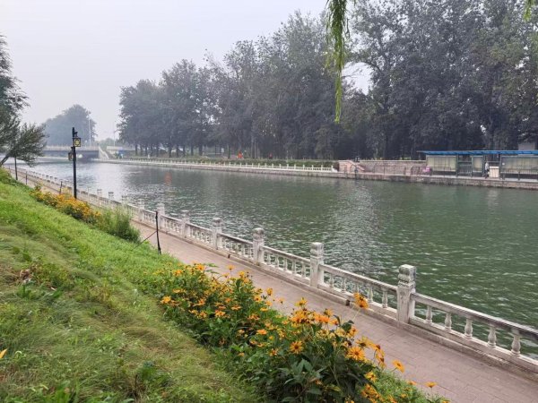 配资平台排名前10名 汛期尾声北京雨水仍不停，周六和下周一前后还有雨